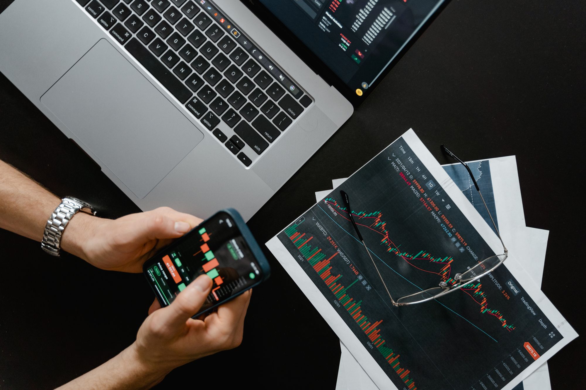 Multi-monitor intelligence surfaces with live market and signal data